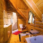 Характеристики на подреждането на баня в дървена къща