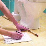 Фиксиране на тоалетната към пода: анализ на 3 